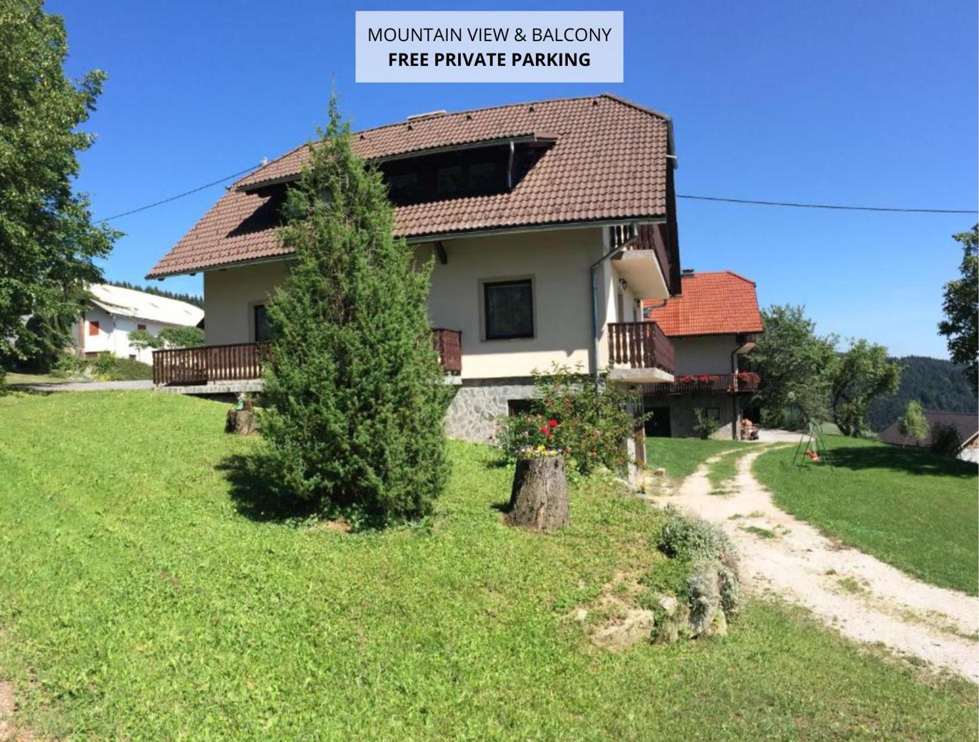 Tourist Farm Pacnik Hotel Resnik Exterior photo